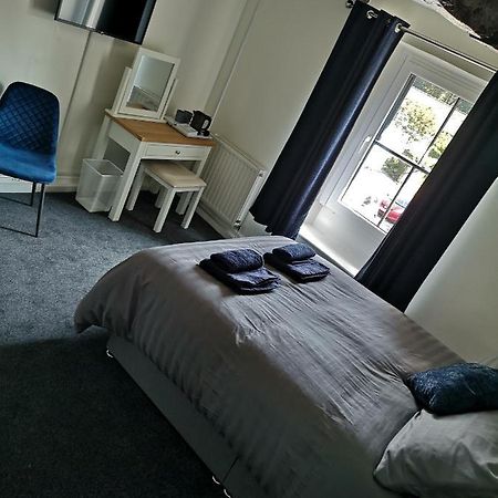 Red Lion Rooms - Self Check In Dalton in Furness Bagian luar foto