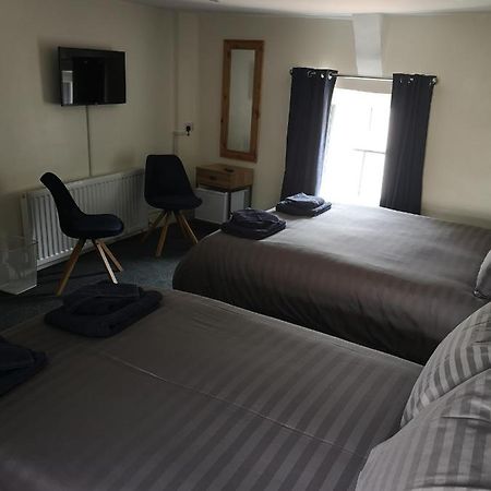 Red Lion Rooms - Self Check In Dalton in Furness Bagian luar foto