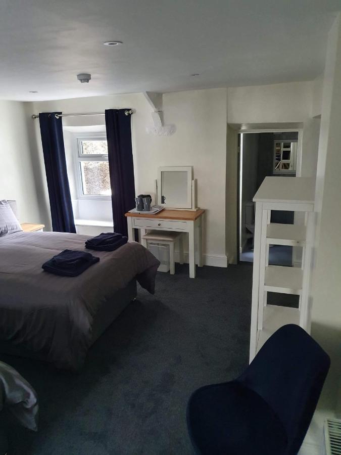 Red Lion Rooms - Self Check In Dalton in Furness Bagian luar foto